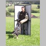 Queen verbellt Giuseppe.JPG